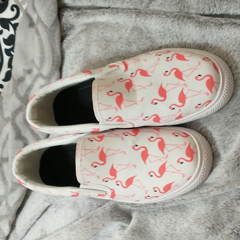Like new SZ 7 1/2 flamingos shoes ladies